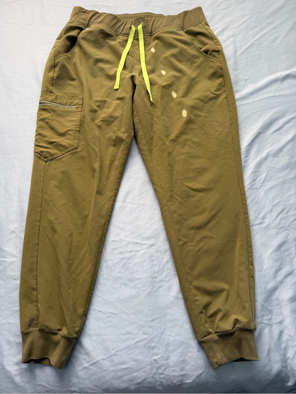Figs Women’s Martini Olive Zamora Scrub Joggers with Neon Yellow Drawstring